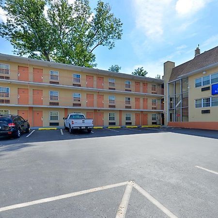 Media Inn & Suites Zewnętrze zdjęcie